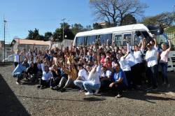 APAE recebe um novo ônibus