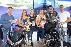 Encontro de motos e carros antigos em Assaí