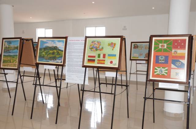 =CASTELO JAPONÊS RECEBE NOVA EXPOSIÇÃO DE MOSAICO DE ARROZ