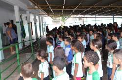 Prefeito Acácio entrega os novos banheiros da Escola Maria José