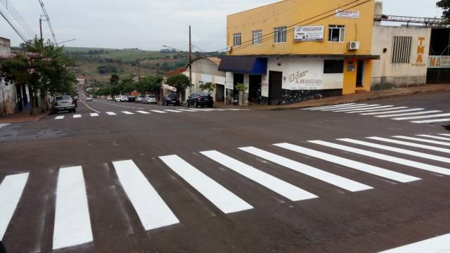 =Ruas da cidade recebem sinalização viária