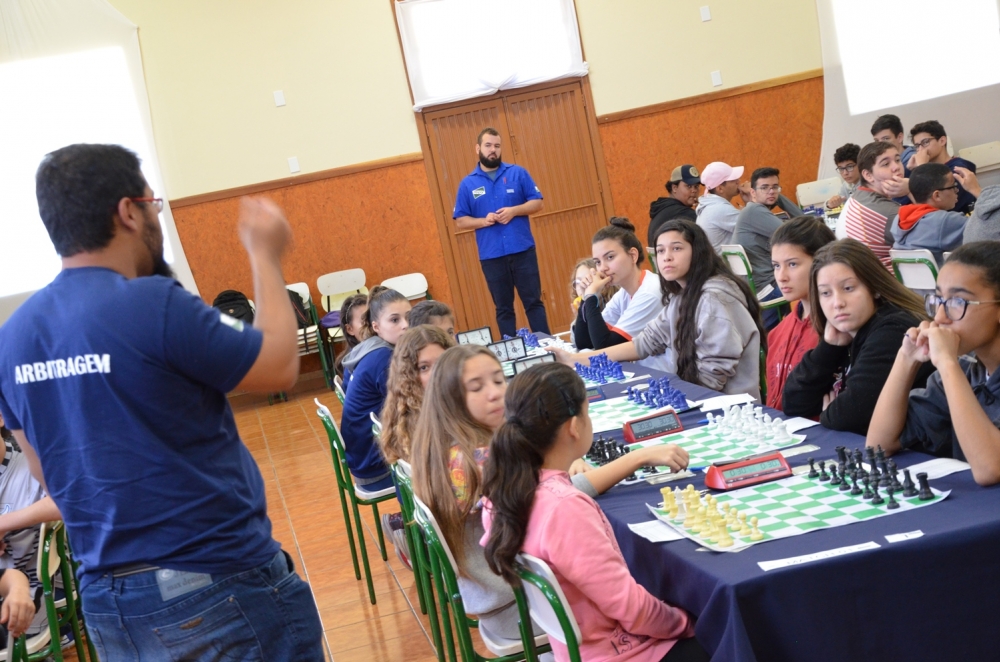 Jovem atleta paulistense é campeã nacional de Taekwondo nos Jogos Escolares  Brasileiros e conquista vaga para o Sul-Americano - Prefeitura do Paulista  - Cuidando da cidade, trabalhando pra você.