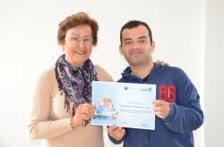 Idosos recebem certificados de inclusão digital