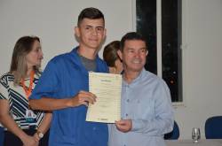 Entrega de certificados do curso de manutenção de motocicletas 