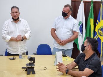 DEPUTADO GILSON  DE SOUZA VISITA ASSAÍ.