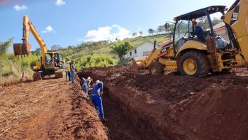 CONSTRUÇÃO DA GALERIA PLUVIAL NAS 40 CASAS.