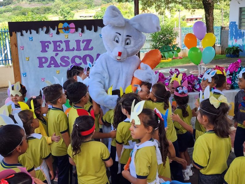 =ALUNOS DA REDE MUNICIPAL RECEBEM OVOS DE PÁSCOA 