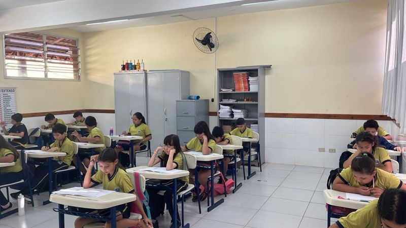 =ALUNOS DOS 5º ANOS DA REDE MUNICIPAL REALIZAM A PROVA PARANÁ.