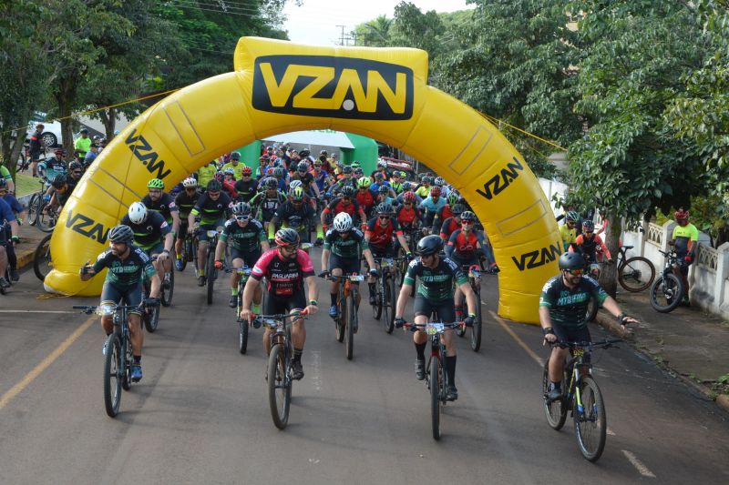 180 CICLISTAS DE TODA REGIÃO PARTICIPARAM DO 2⁰ PEDAL DO FOGO DE ASSAÍ.