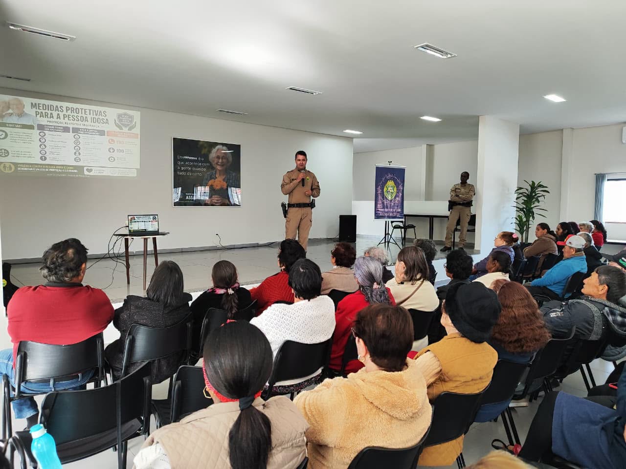PREFEITURA PROMOVE PALESTRA DE CONSCIENTIZAÇÃO E COMBATE À VIOLÊNCIA CONTRA A PESSOA IDOSA