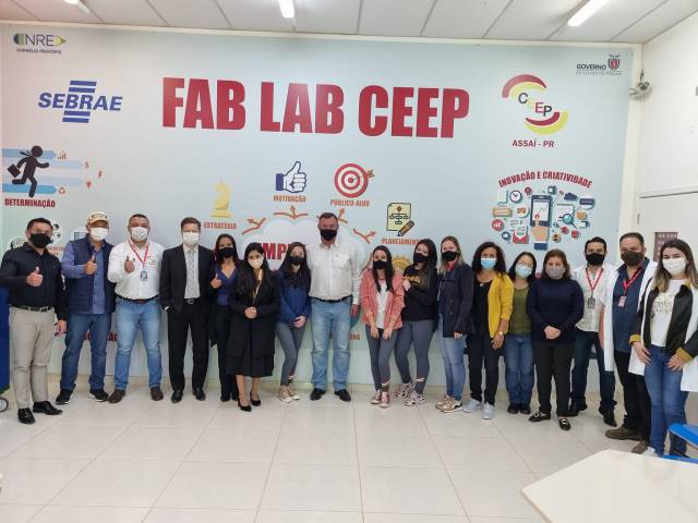 ALUNOS DO CEEP APRESENTAM PROJETO PARA UMA PRAÇA