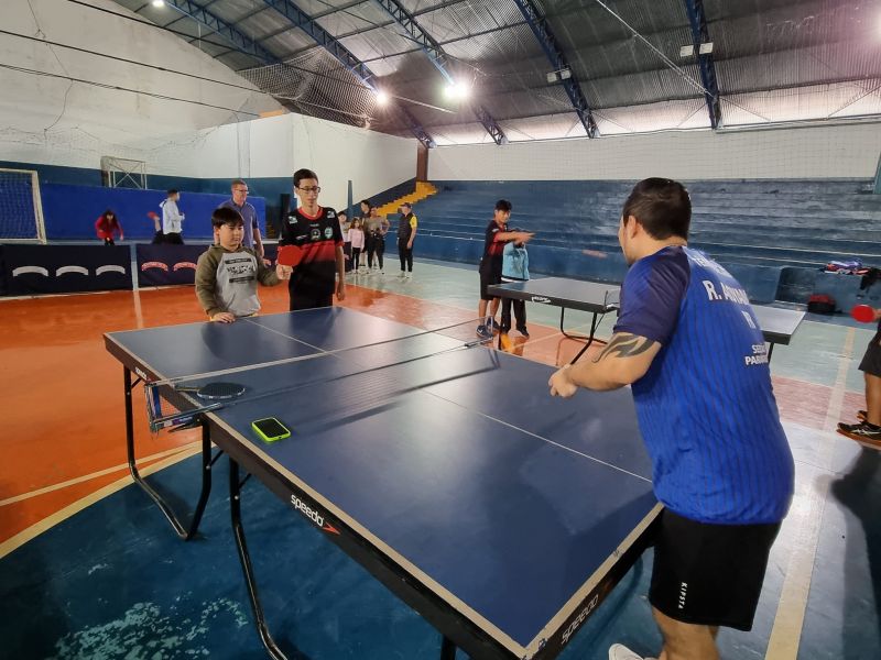 APRESENTAÇÃO D0 TÊNIS DE MESA PARA OS ALUNOS DAS ESCOLAS MUNICIPAIS.