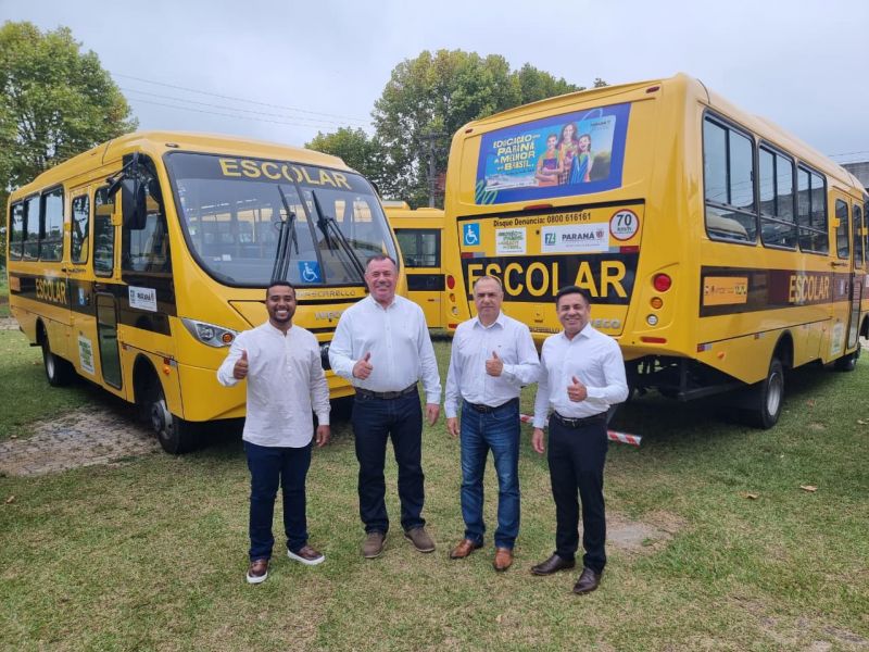 ASSAÍ RECEBE ÔNIBUS ZERO KM PARA A EDUCAÇÃO