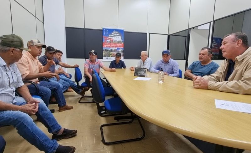 Conversa com representantes do Distrito do Pau D'alho do Sul