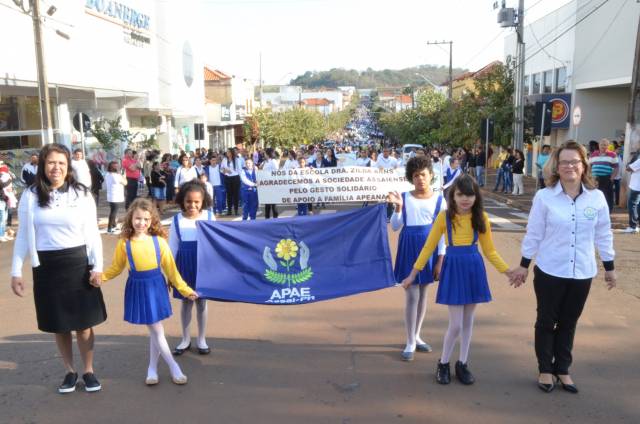 Desfile em comemoração aos 197 anos da independência do Brasil.