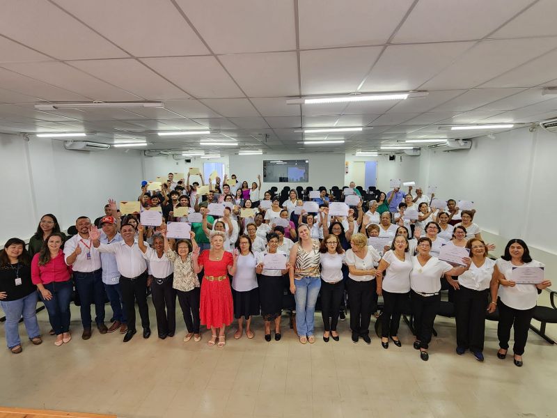 ENTREGA DE CERTIFICADOS DE INCLUSÃO DIGITAL PARA A TERCEIRA IDADE.