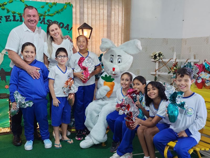 FESTA DE PÁSCOA COM OS ALUNOS DA APAE