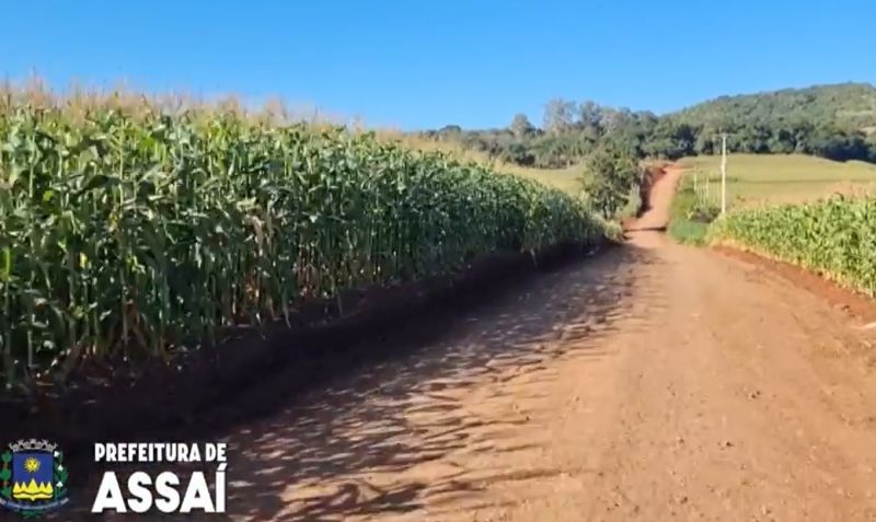 FINALIZADA A READEQUAÇÃO DA ESTRADA DO ASSENTAMENTO