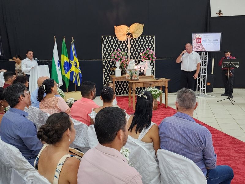 GOVERNO MUNICIPAL, PODER JUDICIÁRIO, SESC E SENAC REALIZAM O SONHO DO CASAMENTO PARA 39 CASAIS ASSAIENSES.