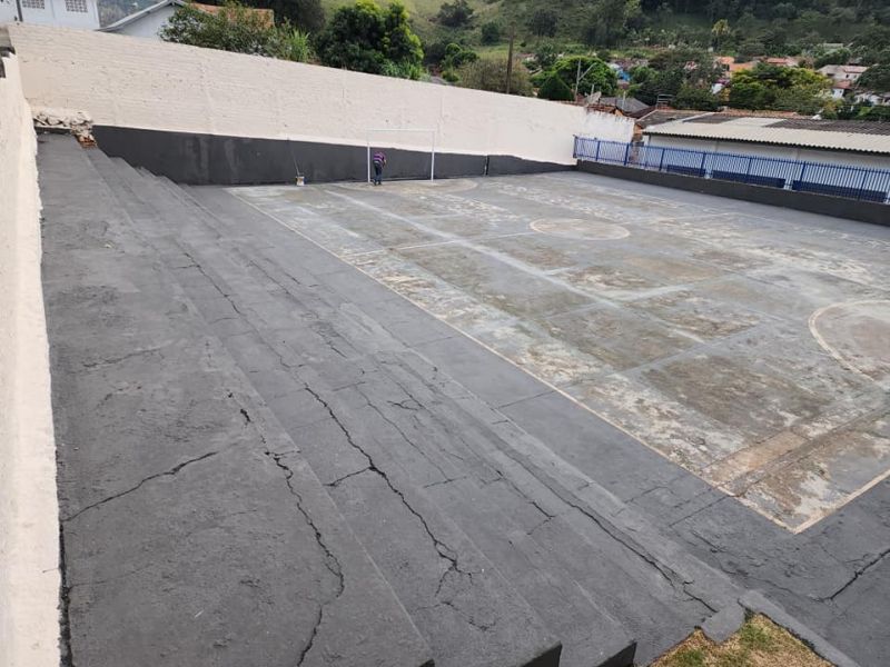 MELHORIAS NA QUADRA DA ESCOLA MARIA MITIKO