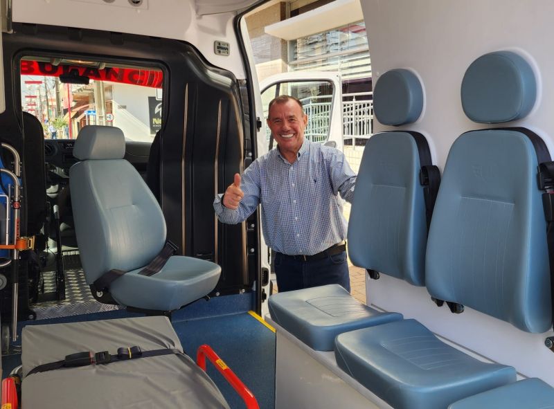 NOVA AMBULÂNCIA PARA REFORÇAR A SAÚDE DE ASSAÍ
