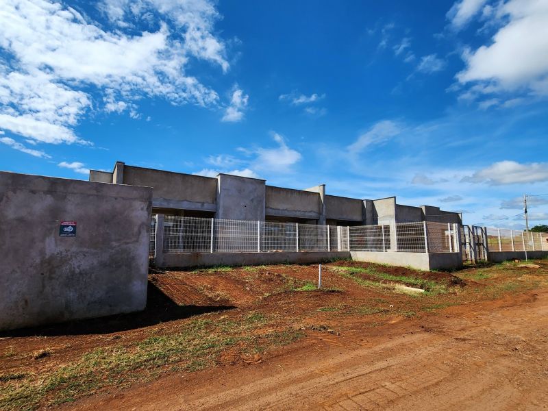 NOVA SUPER CRECHE AVANÇA CADA DIA MAIS EM ASSAÍ.