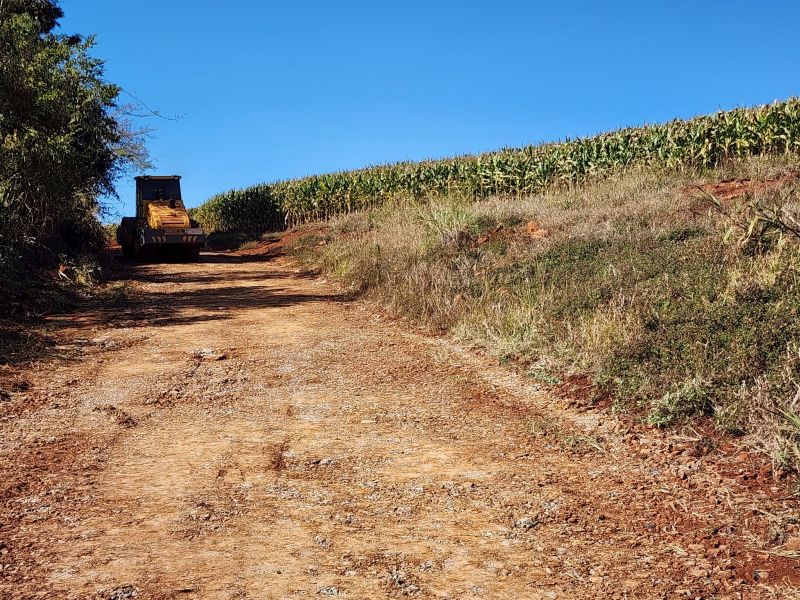 PATRULHA RURAL SEGUE TRABALHANDO NA ESTRADA DO CERRO LEÃO