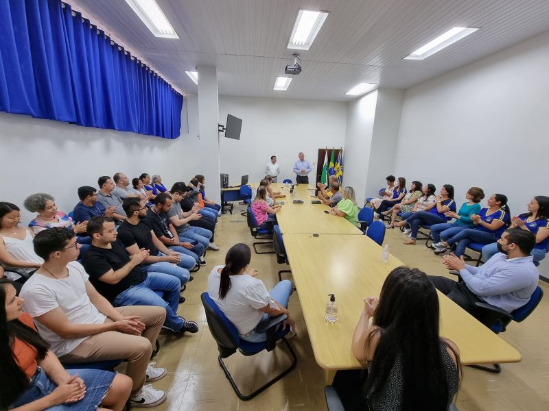 PREFEITO TUTI CONCEDE AUMENTO NO VALE ALIMENTAÇÃO.