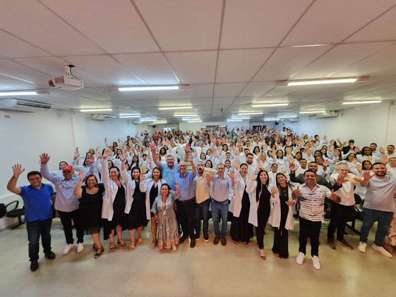PREFEITO TUTI PARTICIPA DA AULA INAUGURAL DO CURSO TÉCNICO DE ENFERMAGEM DO CEEP ASSAÍ