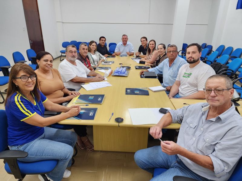 PREFEITO TUTI REALIZA PRIMEIRA REUNIÃO COM SECRETARIADO E DEFINE METAS PARA 2025