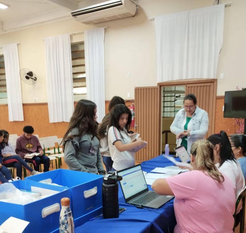PROGRAMA SAÚDE NA ESCOLA: PREFEITURA INTENSIFICA VACINAÇÃO EM ESTUDANTES E PROFESSORES