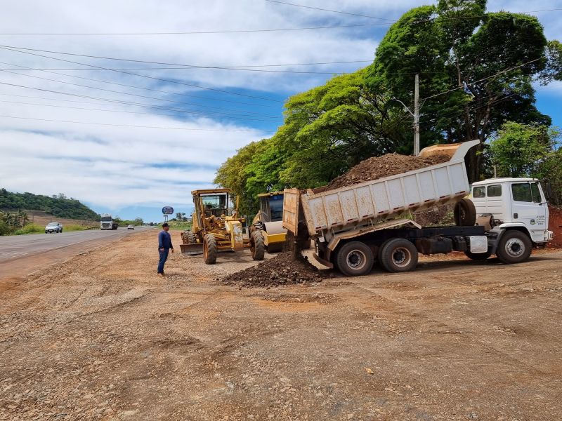 READEQUAÇÃO DO ACOSTAMENTO NA PR090.