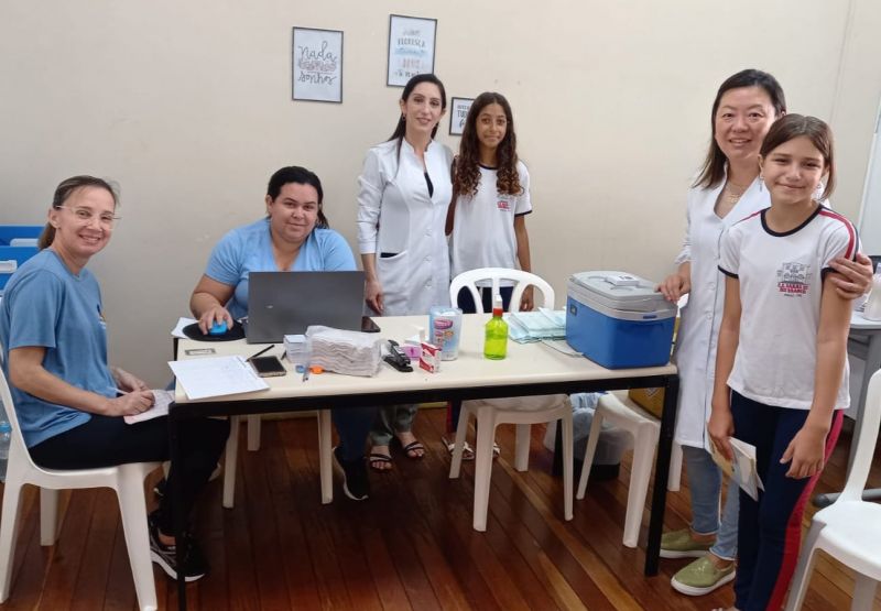 VACINAÇÃO CONTRA DENGUE NAS ESCOLAS